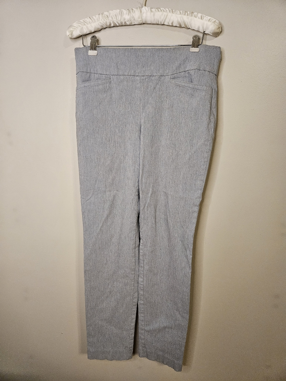 Van Heusen Light Gray Dress Pants Womens Stretch Short Business Casual Neutral